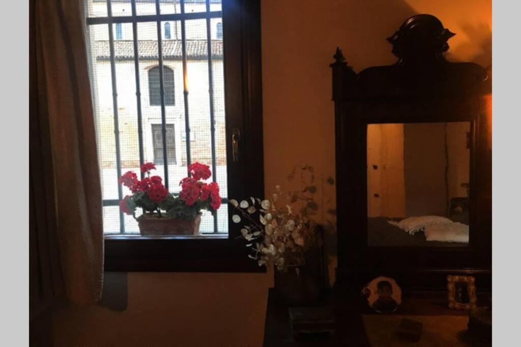 Appartamento Tipico Con Corte Privata Veneza Exterior foto