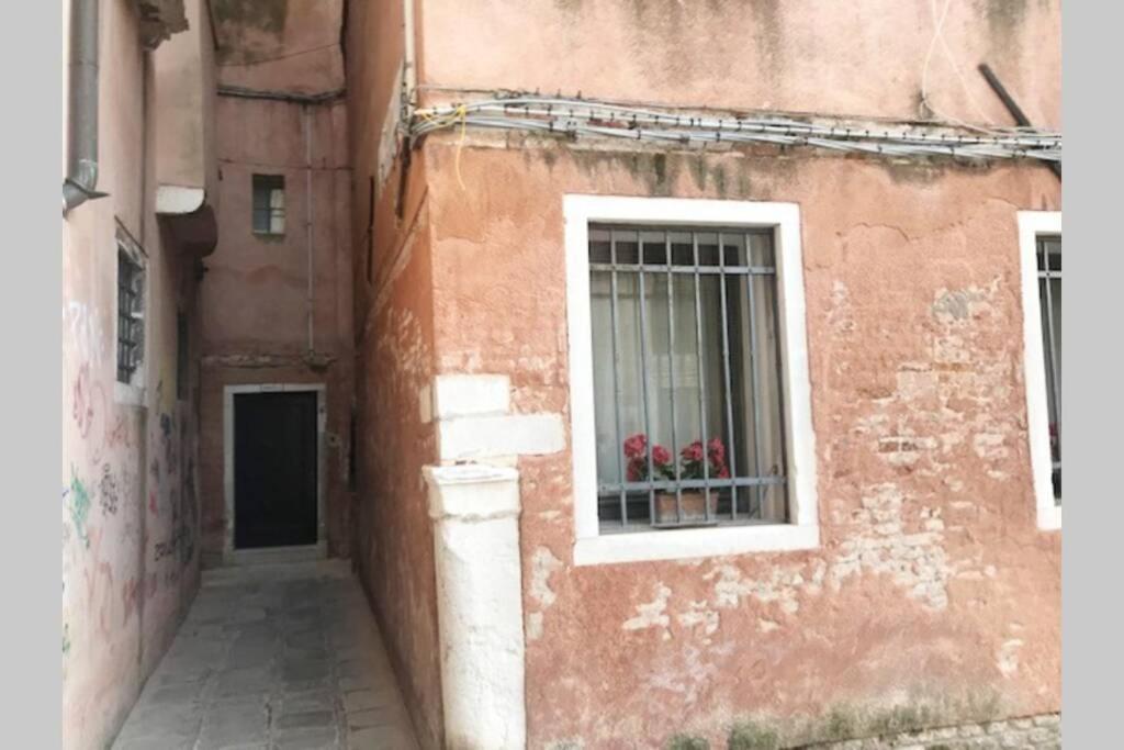 Appartamento Tipico Con Corte Privata Veneza Exterior foto