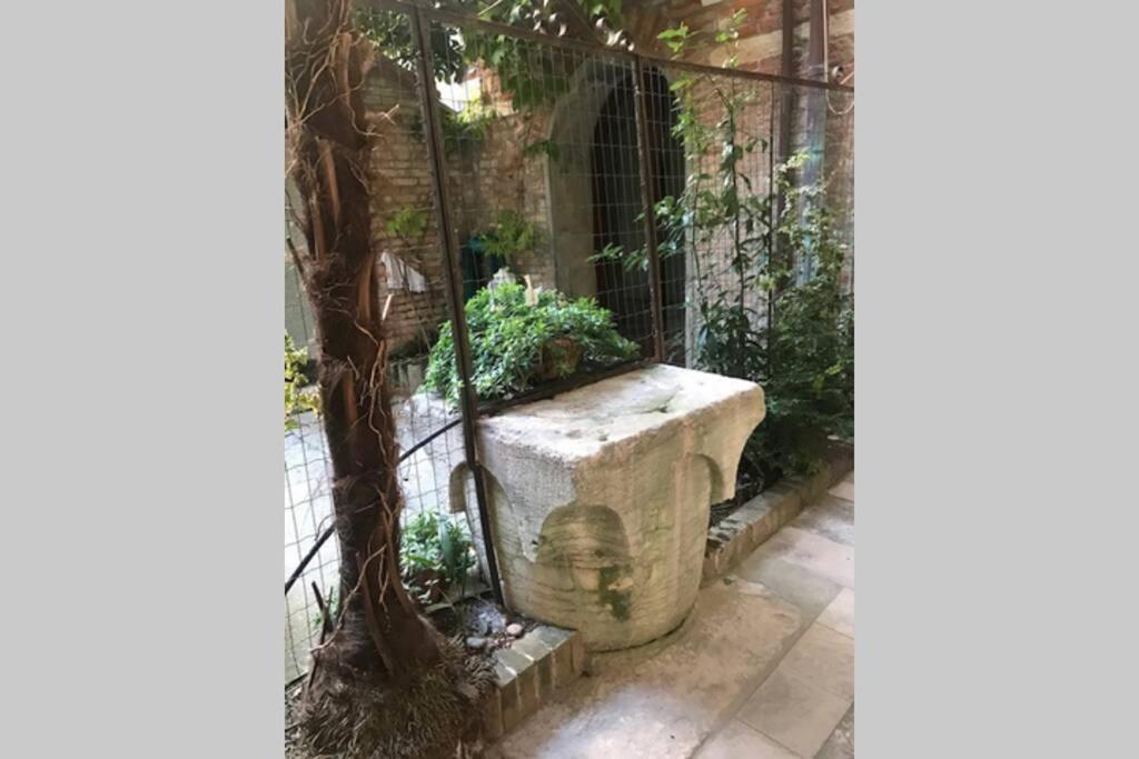 Appartamento Tipico Con Corte Privata Veneza Exterior foto